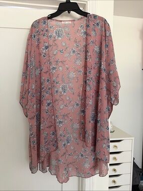 Emory Park Pink Floral Sheer Kimono Wrap